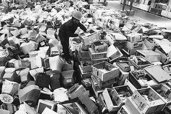 市場上很多產(chǎn)品的電氣元件采用三無劣質(zhì)產(chǎn)品，產(chǎn)品
壽命沒有保障，嚴(yán)重的甚至引起火災(zāi)。